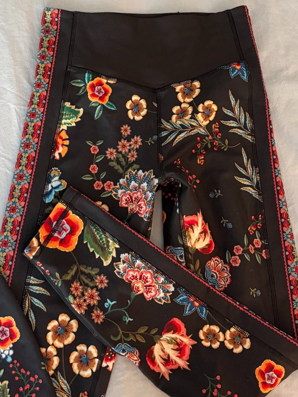 Johnny Was - High Waist Sculpting Legging - Black Floral Ardell - (Size S)